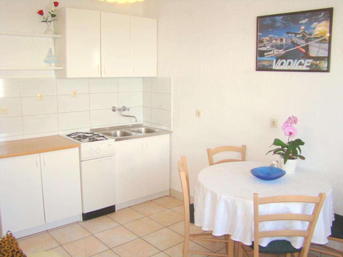 Apartments Ruza Vodice Rom bilde